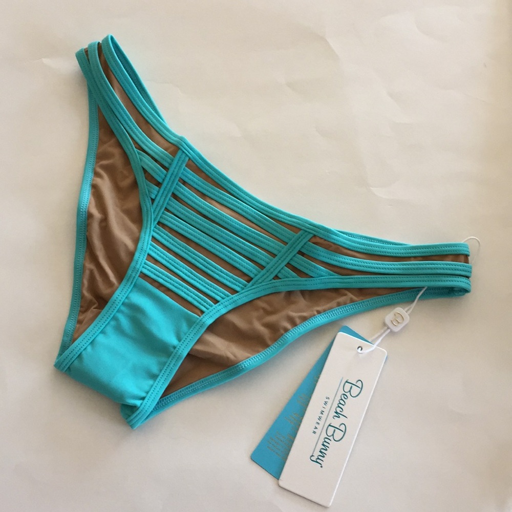 🌟HP🌟Beach Bunny hard summer skimpy bikini bottom - Picture 1 of 8